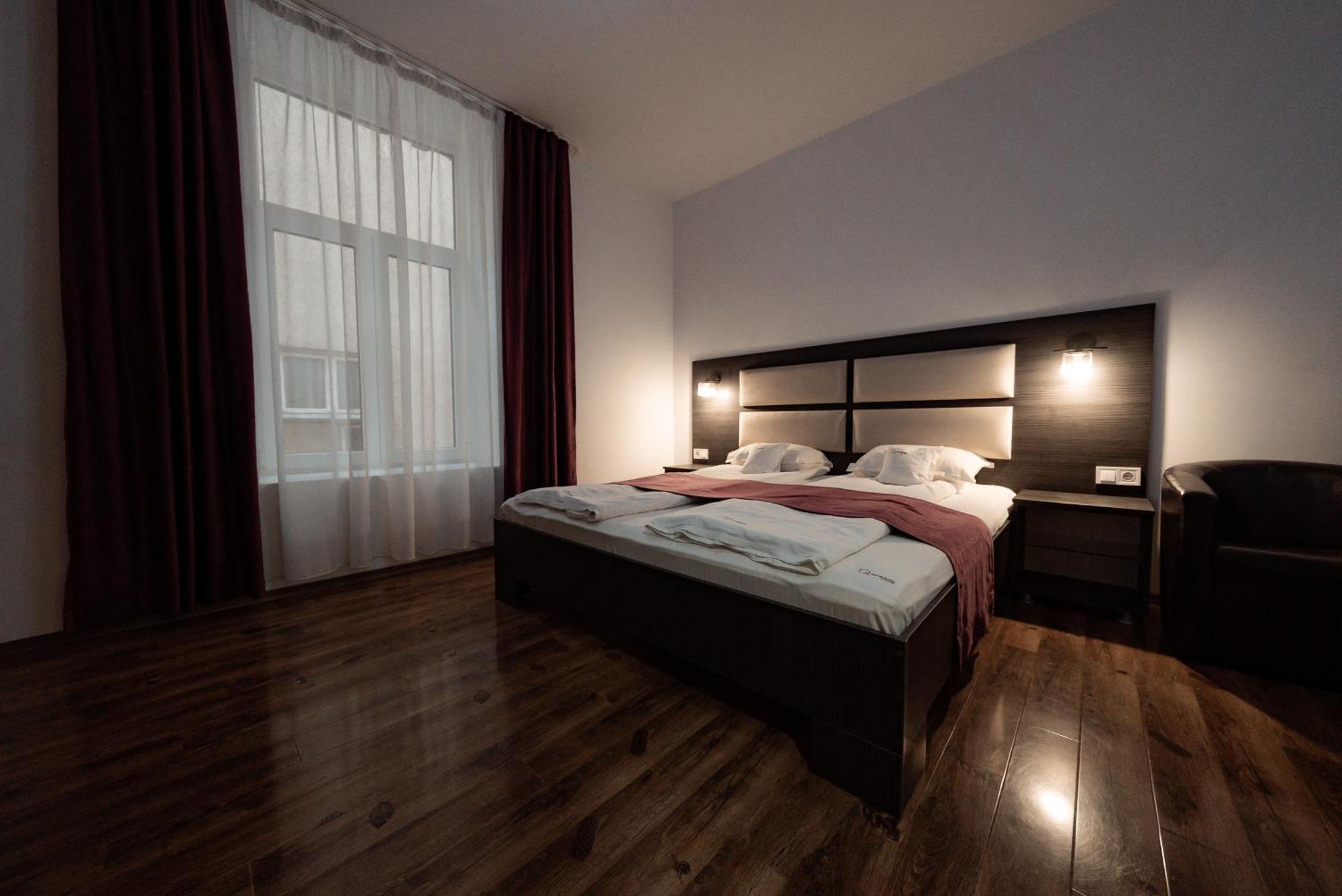 Quantum House Hotel Vatra Dornei Buitenkant foto