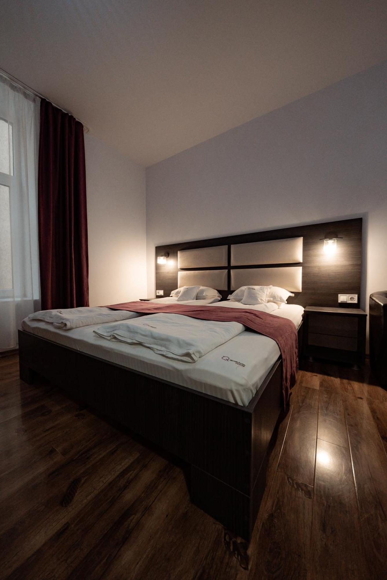 Quantum House Hotel Vatra Dornei Buitenkant foto