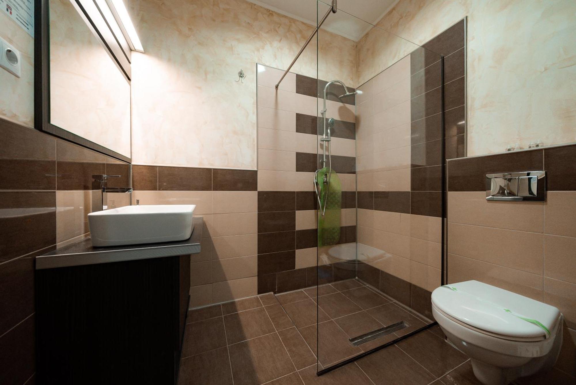Quantum House Hotel Vatra Dornei Buitenkant foto