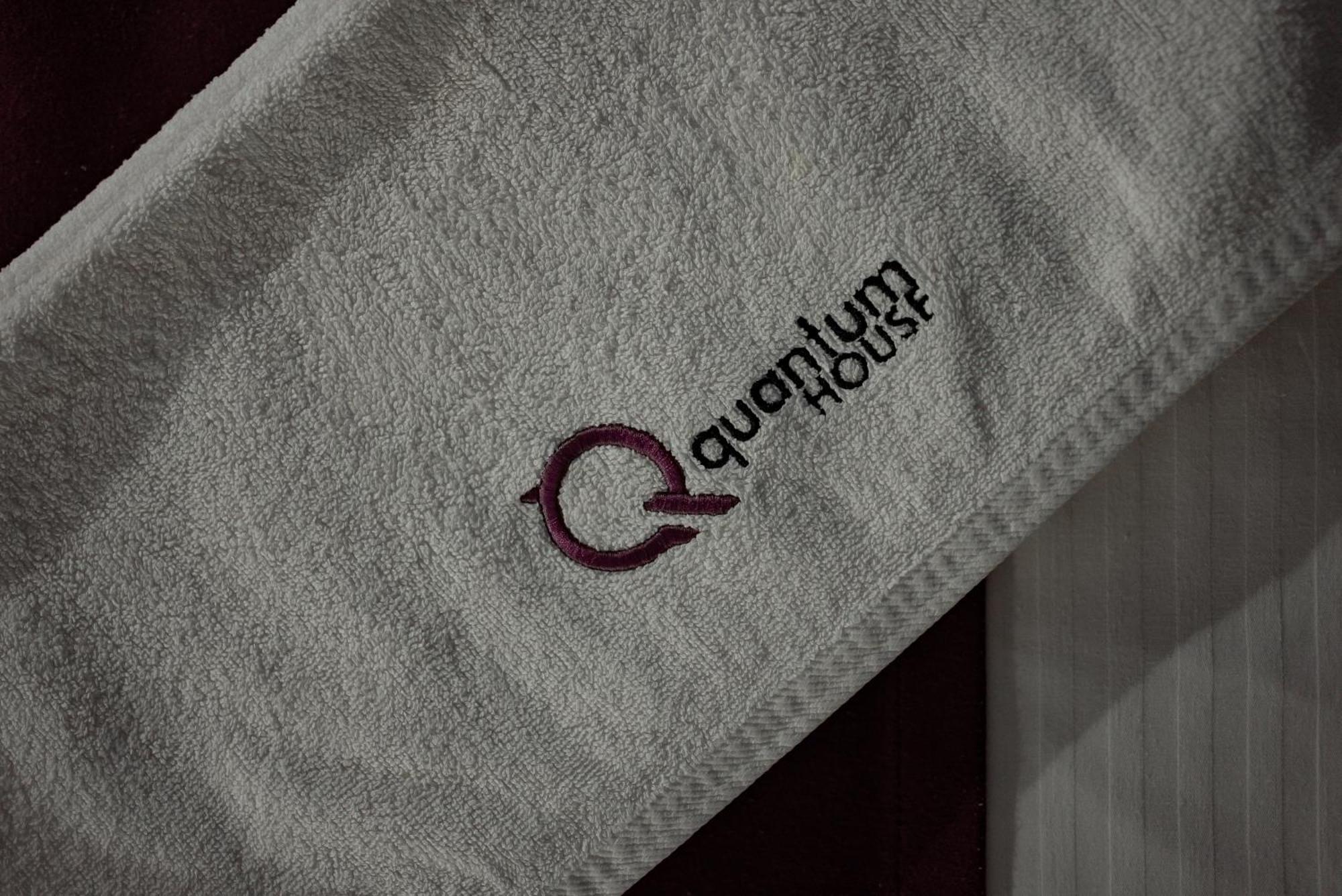 Quantum House Hotel Vatra Dornei Buitenkant foto