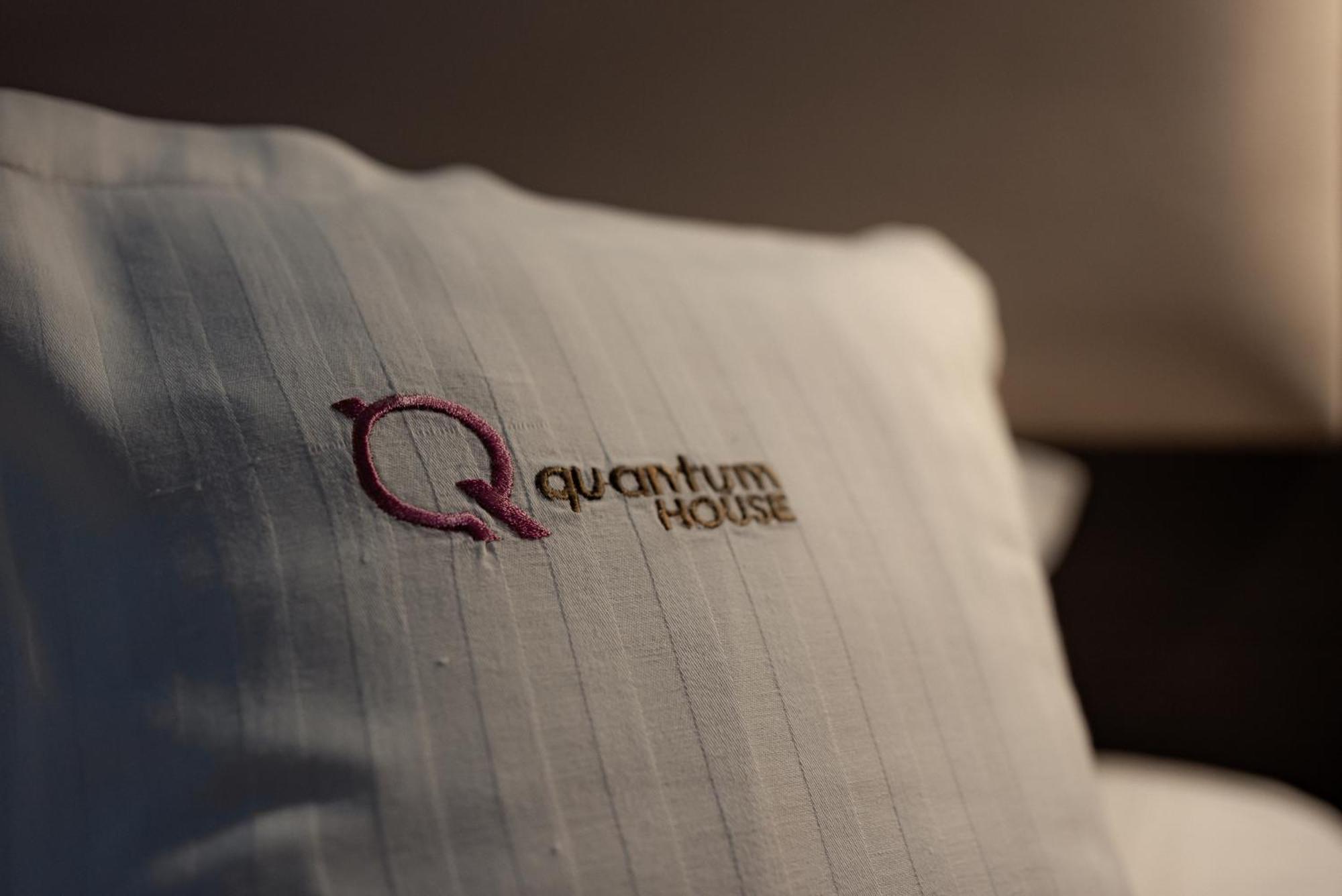 Quantum House Hotel Vatra Dornei Buitenkant foto