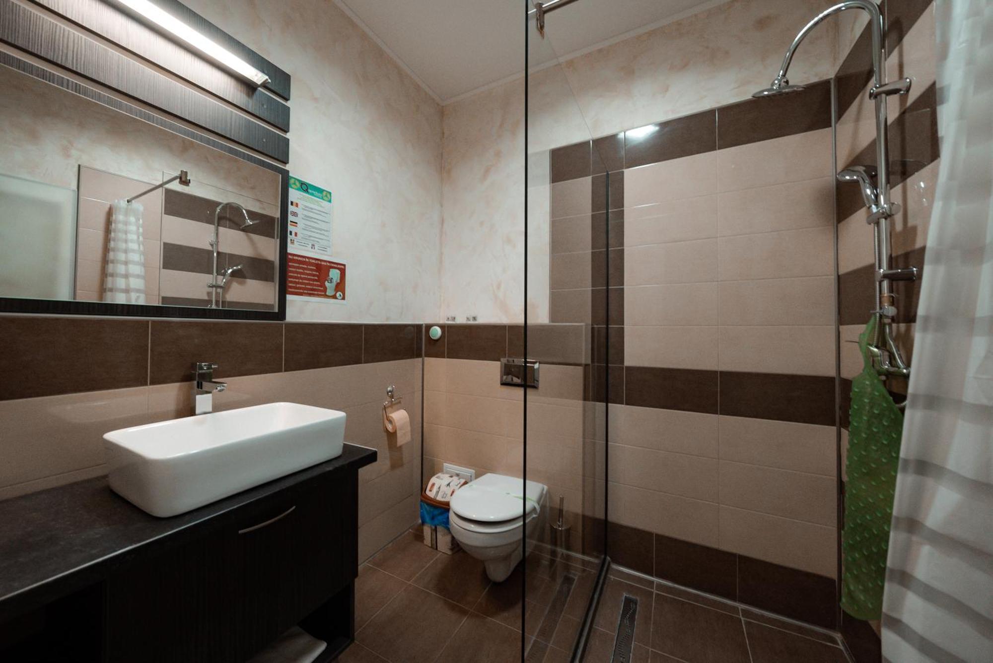 Quantum House Hotel Vatra Dornei Buitenkant foto