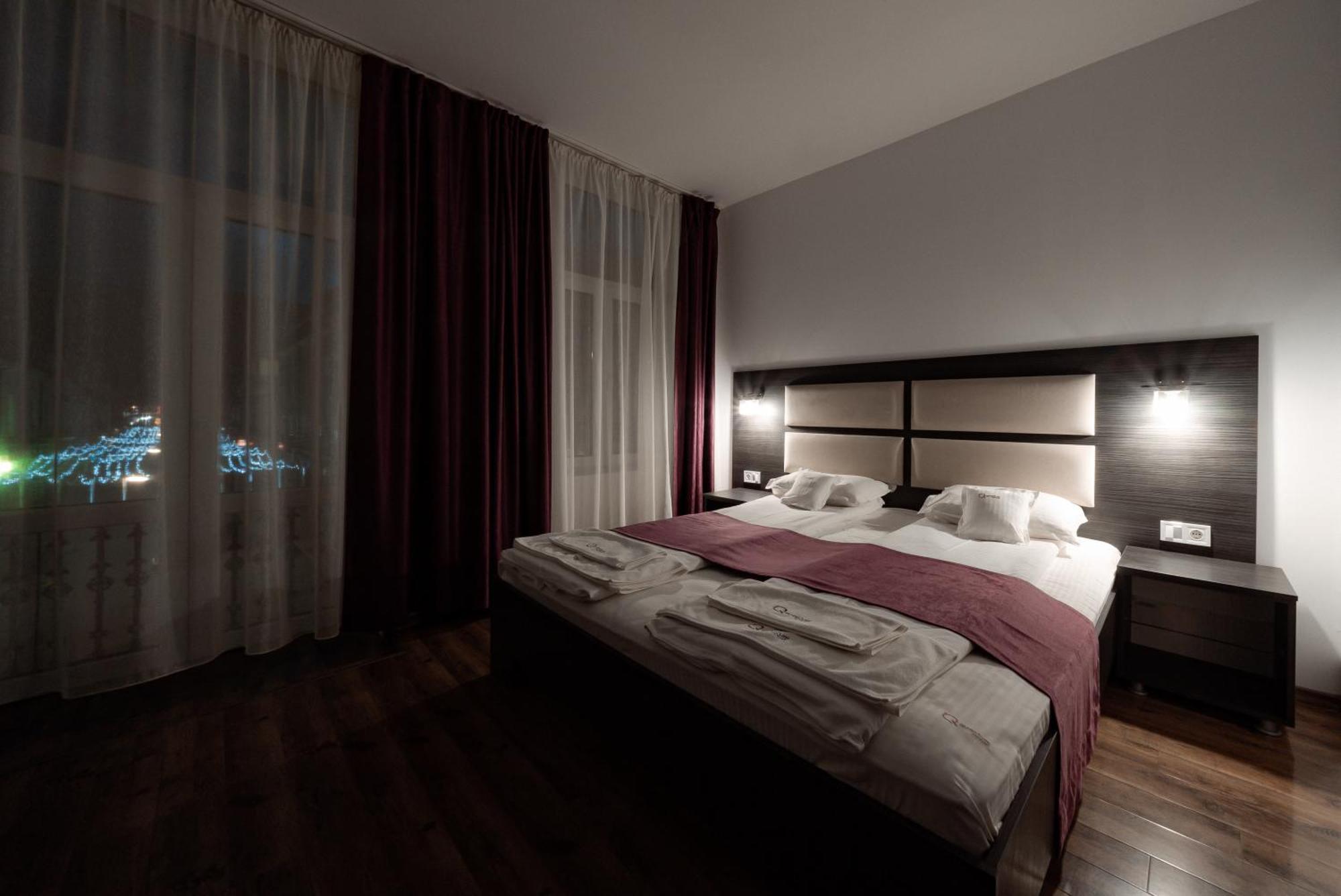 Quantum House Hotel Vatra Dornei Buitenkant foto